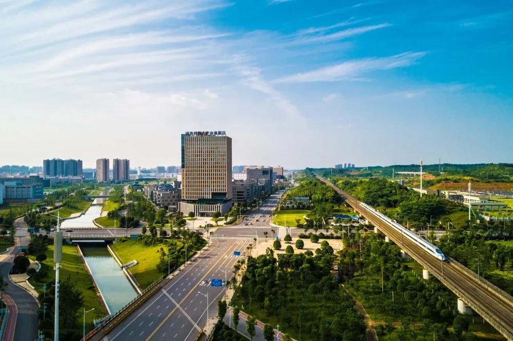 2015年3月，省政府授予雨花经开区为“机器人产业集聚区”，为全省唯一一个。